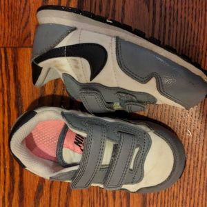 Nike toddler shoes